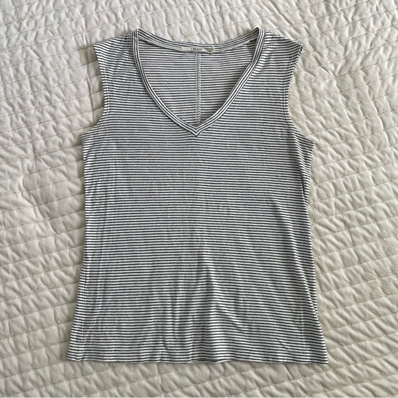 J Brand White Navy Striped V-Neck Tank Top - Picture 2 of 8
